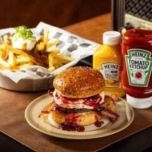 BH: confira hambúrgueres e porções de batata criados para o Burger Fest - Victor Schwaner/Divulgação