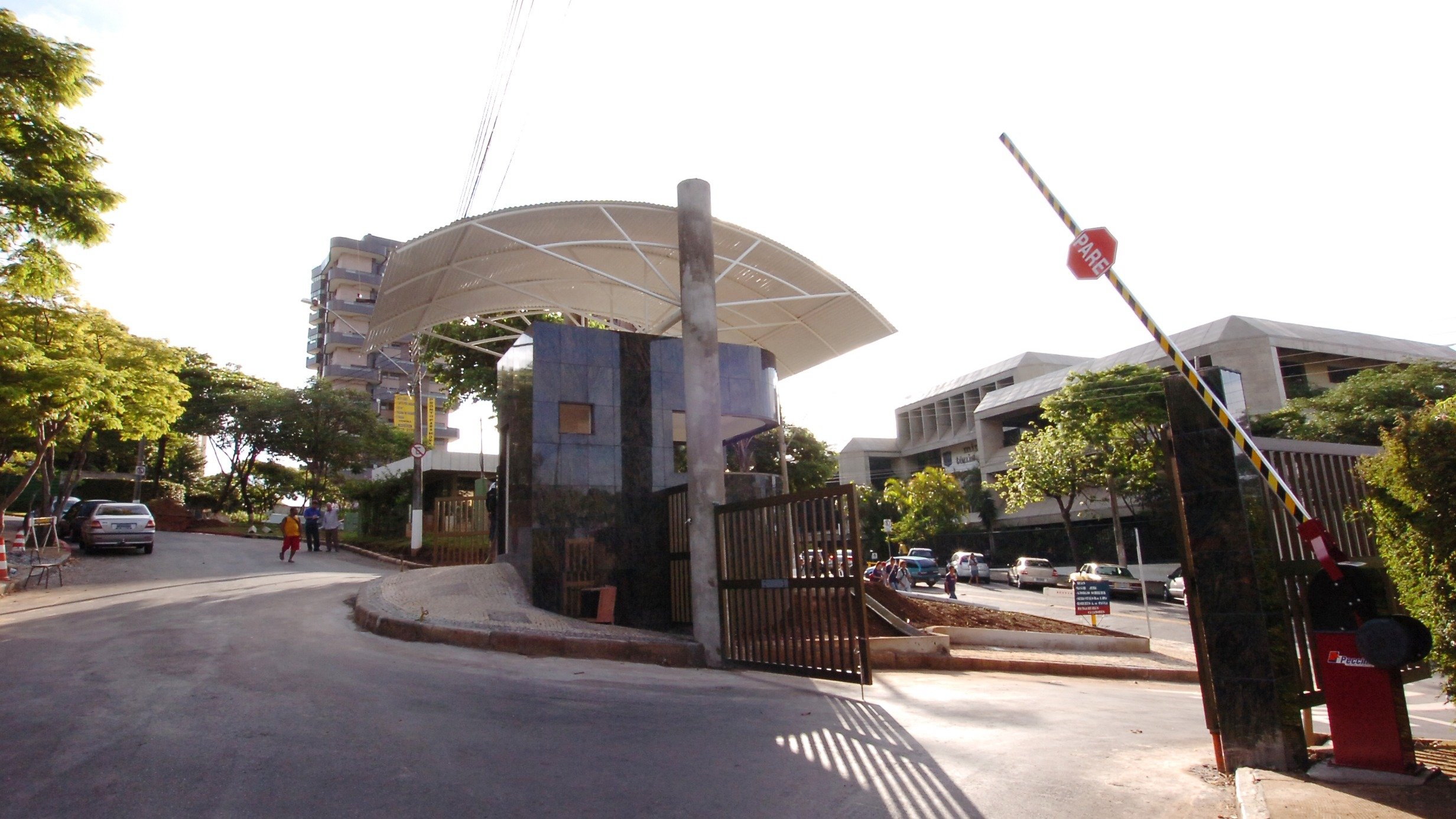 Fim das cancelas em ruas de BH? Entenda a recomendação do MPMG