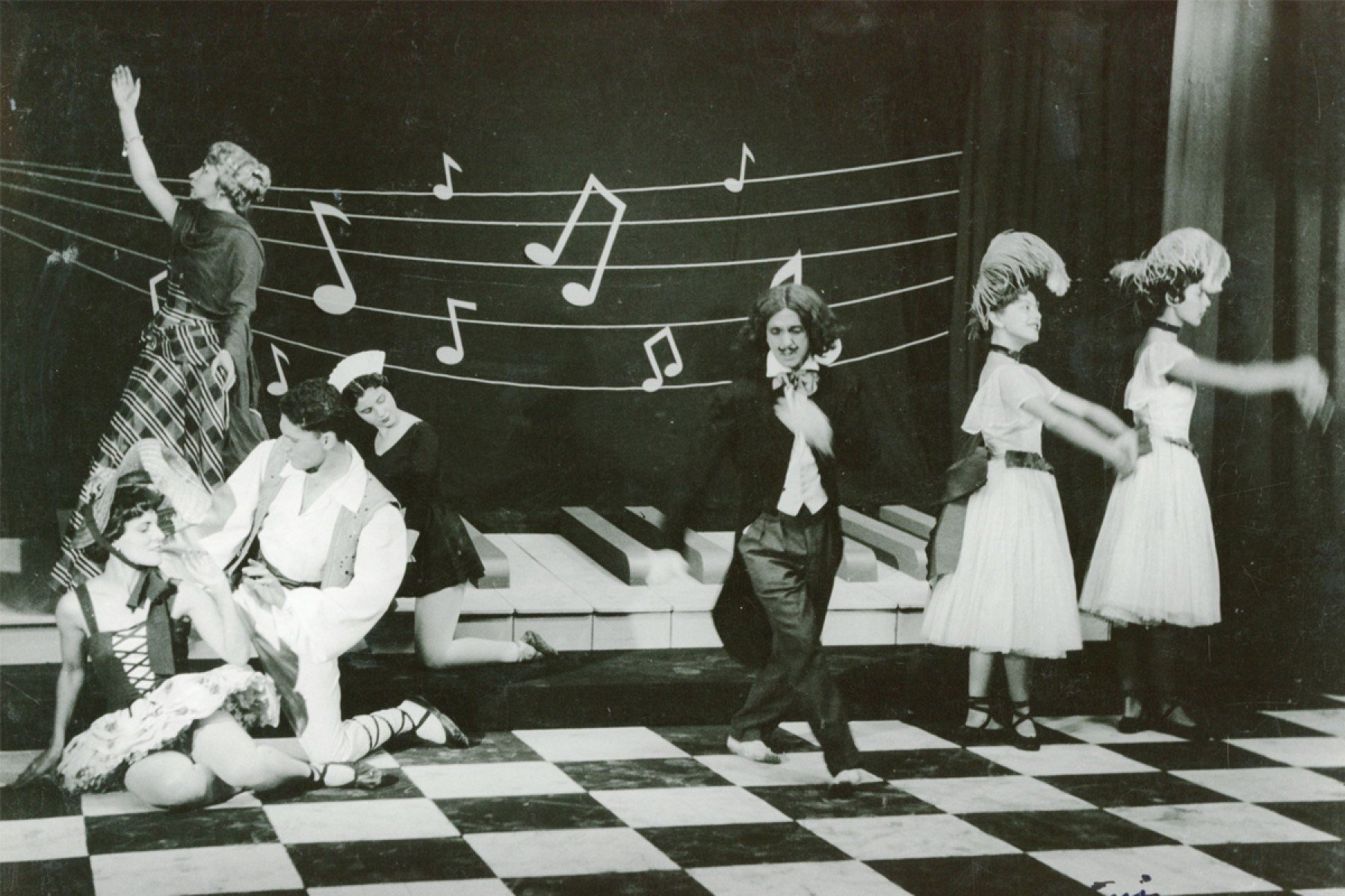 Na foto, musicais Philips da TV Itacolomi, em 1958 | 70 anos da TV Itacolomi