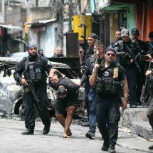 Como funciona a hierarquia do Comando Vermelho, conforme relatório do MPRJ - Mauro PIMENTEL / AFP