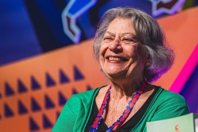 
A literatura de Ana Maria Machado traz a influência do avô, de quem herdou o raciocínio lógico, e da avó, que a deixava encantada com as histórias que contava -  (crédito: Aline Reis/divulgação)