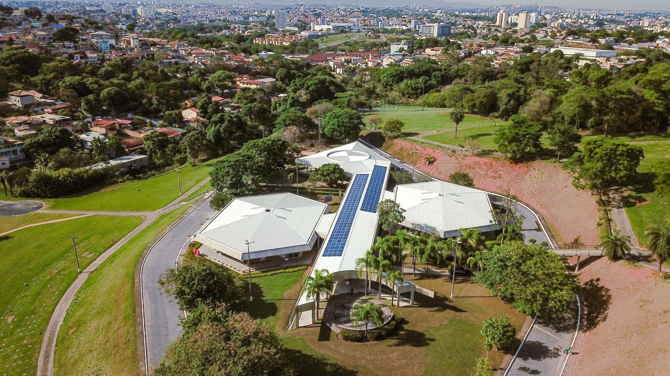 O Bosque da Esperan&ccedil;a Cemit&eacute;rio e Cremat&oacute;rio ter&aacute; oficina infantil, palestras, eventos de arte e atividades l&uacute;dicas durante todo o dia 2 de novembro