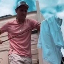 Senador Cleitinho encobre radar para evitar que motoristas sejam multados  - Reprodução de vídeo/ redes sociais