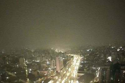Capital mineira registrou chuvas fortes nas regionais Venda Nova e Nordeste no começo da noite deste domingo (2/11) -  (crédito: Reprodução)