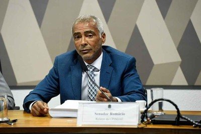 O senador Romário (PL-RJ) promete tentar convencer seus pares a instalar a CPI do Apito, para investigar possíveis irregularidades na arbitragem brasileira
 -  (crédito: Jefferson Rudy/Agência Senado – 18/3/2025)
