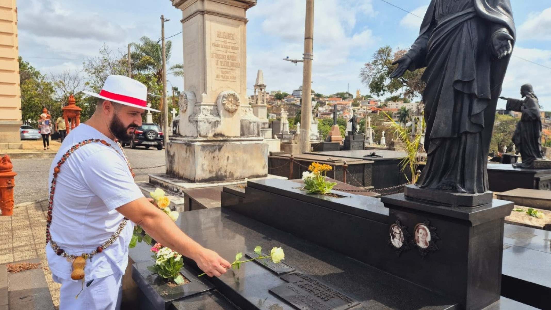 'Esse é um dia para a gente deixar esse campo de força tão importante para nós florir' - pai Willian, líder espiritual 