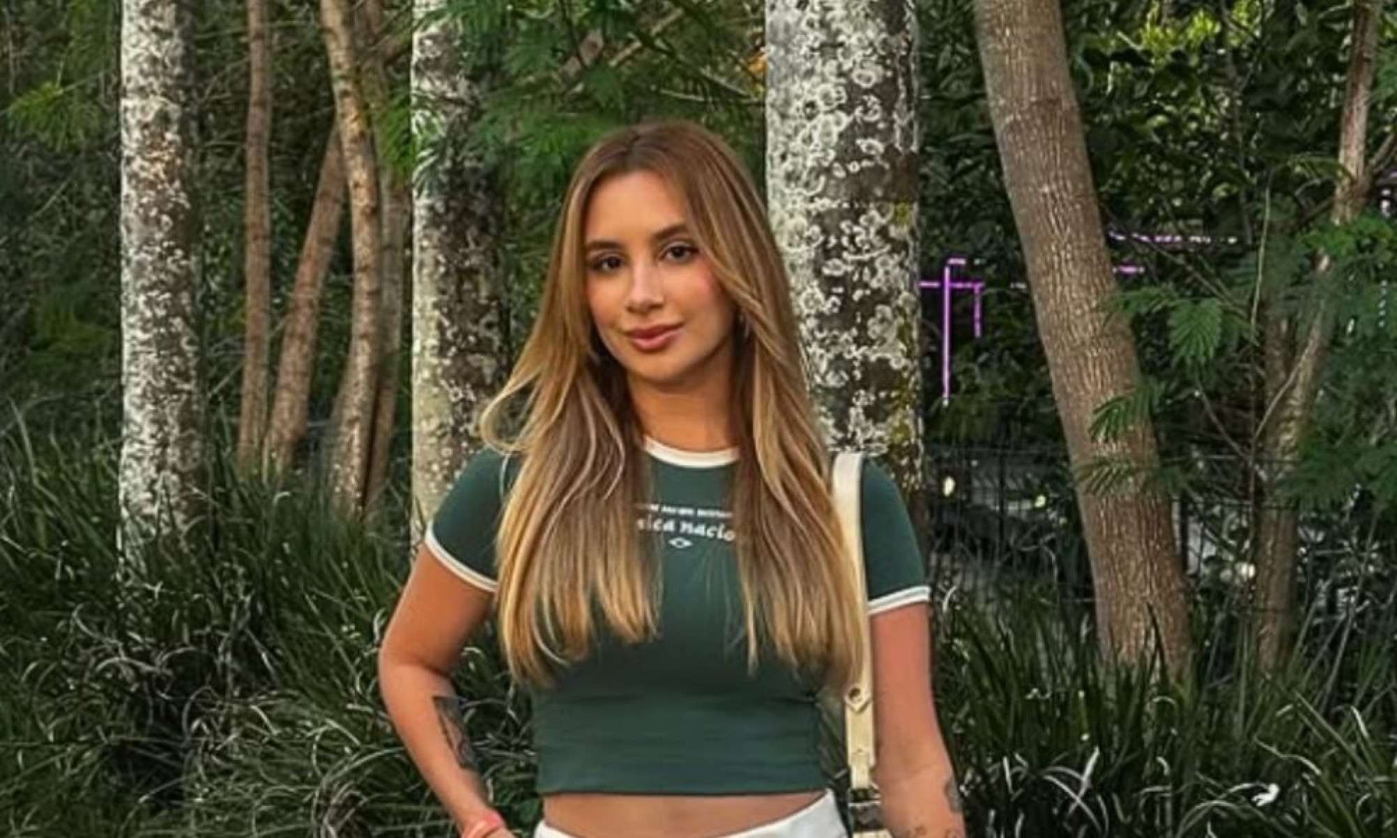 Jovem morta durante tiroteio na Linha Amarela é sepultada - Tupi