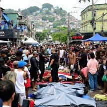 Polícia divulga nomes e histórico criminal de suspeitos mortos em operação contra o Comando Vermelho no Rio - PABLO PORCIUNCULA / AFP