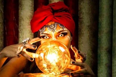 A crença nas bolas de cristal como meio de adivinhação,  conhecida como cristalomancia, tem suas origens em práticas antigas de várias culturas. -  (crédito:  Flickr Prysma Ph)