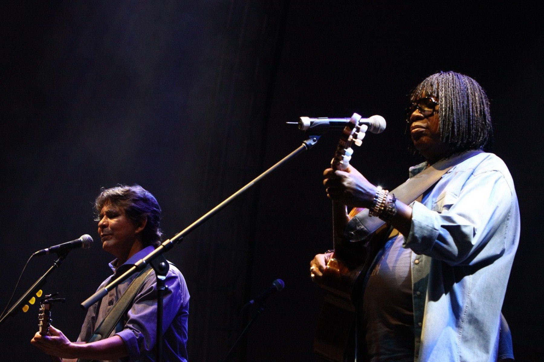  29/11/2012. Credito: Rodrigo Clemente/EM/D.A Press. Brasil. Belo Horizonte - MG. Show dos cantores e compositores, Milton Nascimento e Lo Borges, em comemoracao 40 anos do Clube da Esquina na praca da Reitoria da UFMG, no Campus Pampulha.   
      - Rodrigo Clemente/EM/D.A Press. Brasil. Belo Horizonte - MG. Show dos cantores e compositores, Milton Nascimento e Lo Borges, em comemoracao 40 anos do Clube da Esquina na praca da Reitoria da UFMG, no Campus Pampulha.   