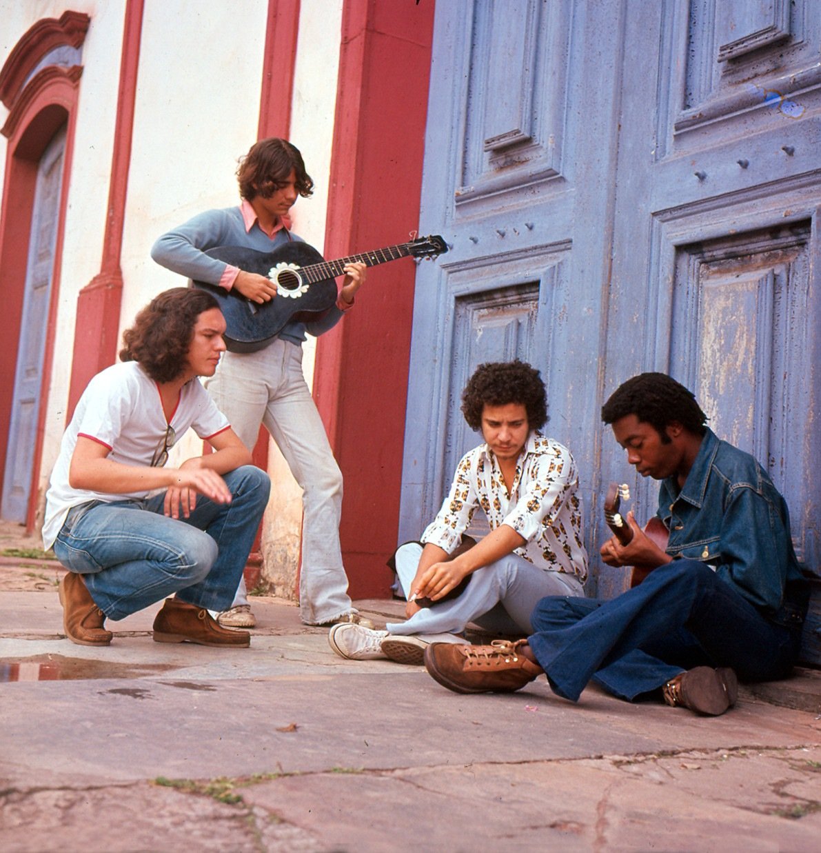 Os músicos Lô Borges, Marcio Borges, Fernando Brant e Milton Nascimento
      