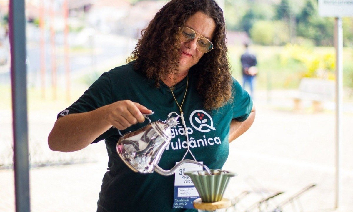 O café da fazenda de Daniela Abreu da Silveira é exportado para o Japão