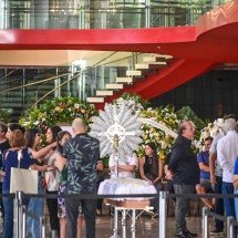 Vídeo: velório de Lô Borges tem apresentação de coral - Leandro Couri/EM/D.A Press