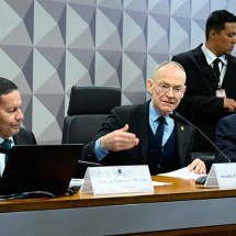 Os senadores Hamilton Mourão, Fabiano Comparato e Alessandro Vieira comandam a CPI do Crime Organizado

 -  (crédito: ANDRESSA ANHOLETE/AGÊNCIA SENADO)