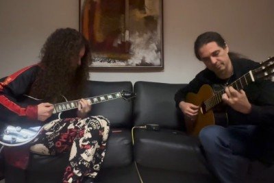 Marty Friedman e Kiko Loureiro prestaram homenagem a Lô Borges -  (crédito: Reprodução)