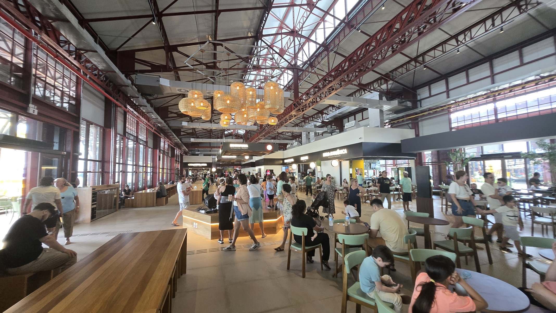 Novos restaurantes foram abertos no Armazém Gastronômico-Carlos Altman/EM