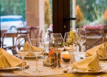 Ter etiqueta à mesa requer aprendizado e hábito -  (crédito: Pixabay/Reprodução)