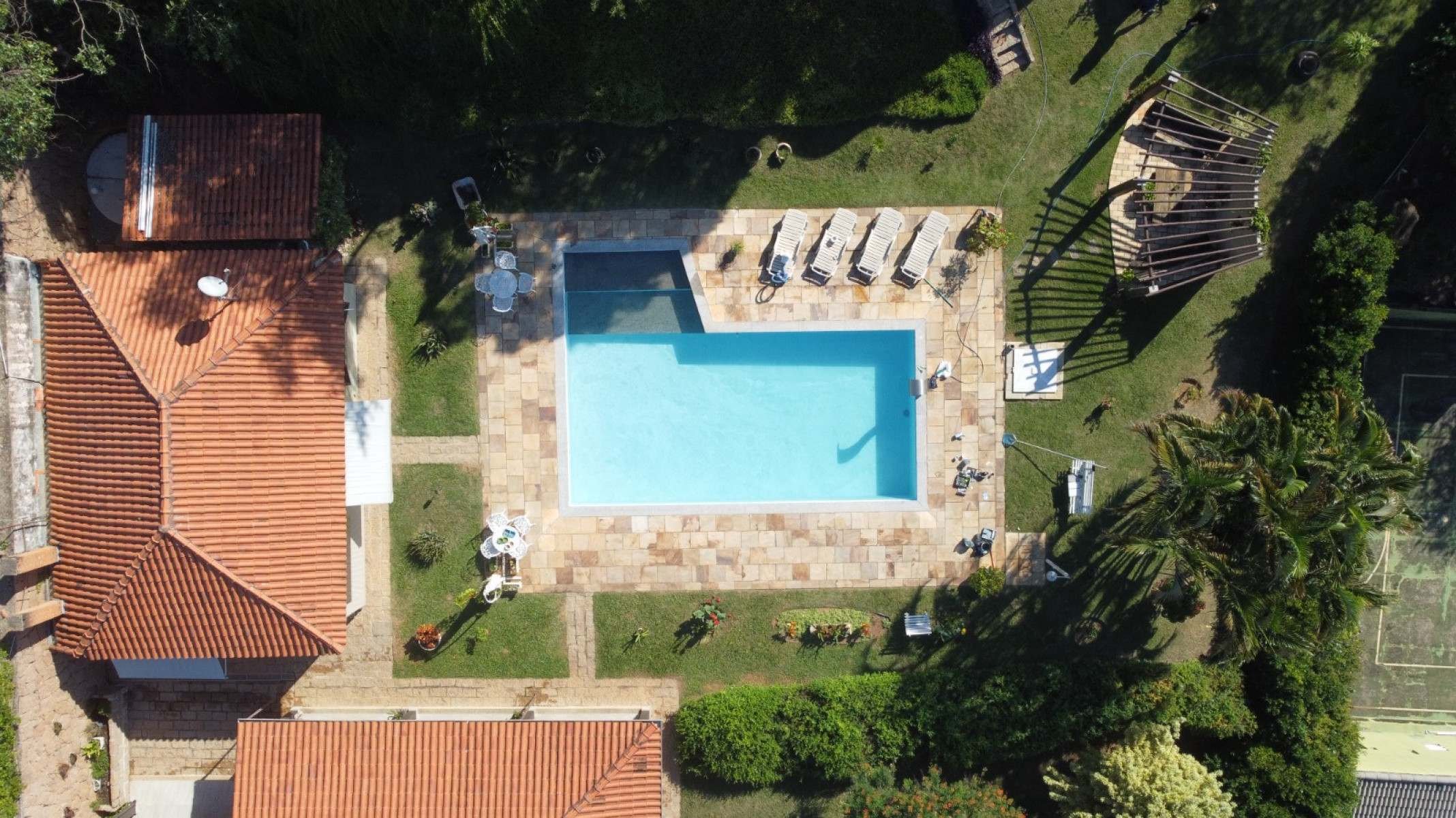 Uso das piscinas no verão requer mais atenção na manutenção - DINO