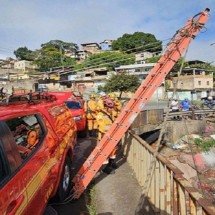 Mulher é resgatada em estado grave do Arrudas; ela é a 17ª vítima este ano - CBMMG