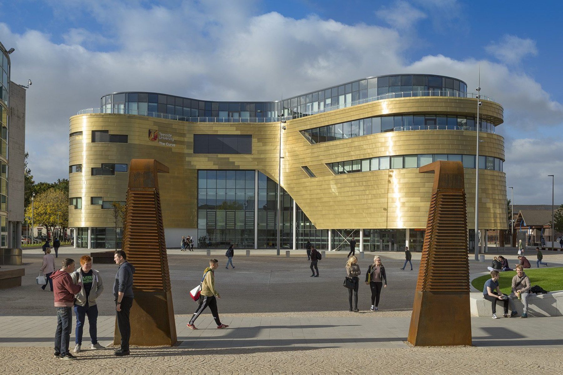 Curso sobre futuros abre caminho para mestrado na Europa - DINO