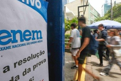 Primeiro dia do Enem 2025 -  (crédito: Paulo Pinto/Agência Brasil)