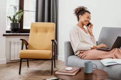 O trabalho híbrido ganha força e impulsiona o uso de ferramentas digitais para manter produtividade e colaboração -  (crédito: Pexels)