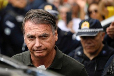 Apoiadores de Bolsonaro protestaram por anistia, mas proposta perdeu força no Congresso -  (crédito: Reuters)