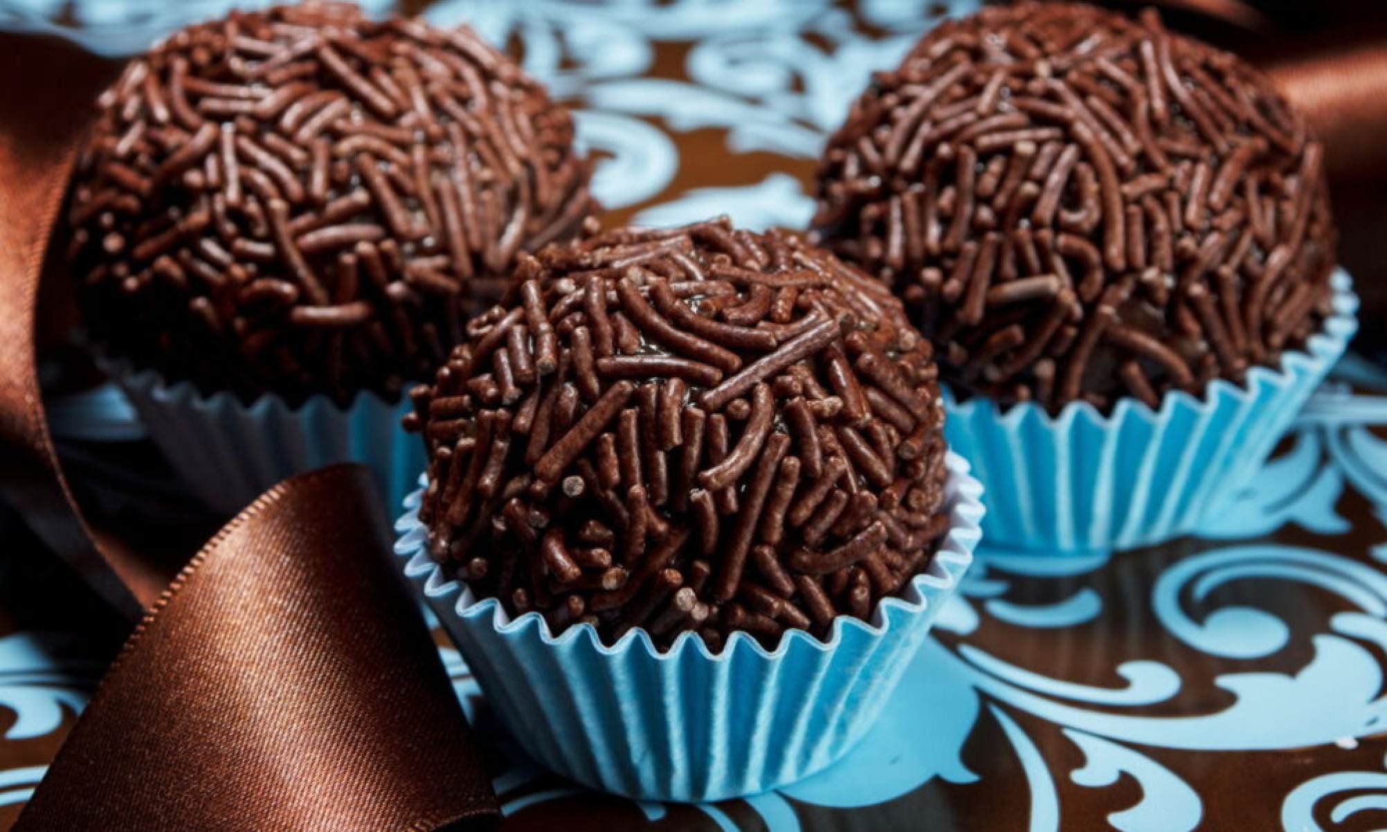 Quatro estudantes tentam envenenar professora com brigadeiro após tirarem notas baixas - Tupi