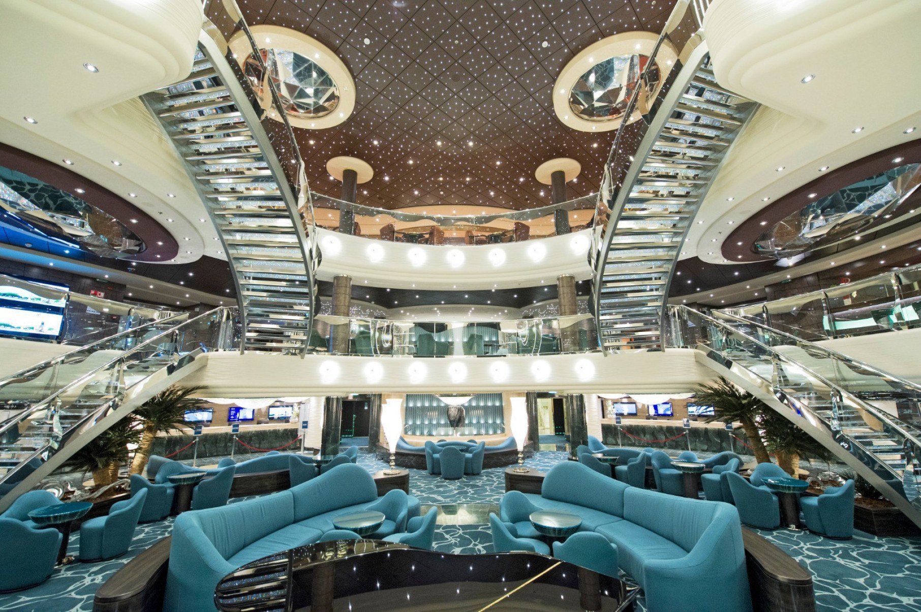 Vista da área central do navio -MSC Cruzeiros