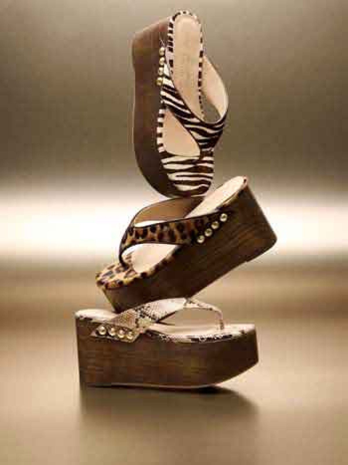 Luiza Barcelos e Th&aacute;ssia Naves lan&ccedil;am a cole&ccedil;&atilde;o 