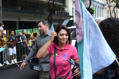 Ex-primeira-dama e possível candidata ao Senado, Michelle Bolsonaro afirma que se Jair Bolsonaro não concorrer significa que não há democracia no Brasil -  (crédito: Gladyston Rodrigues/EM/D.A. Press)