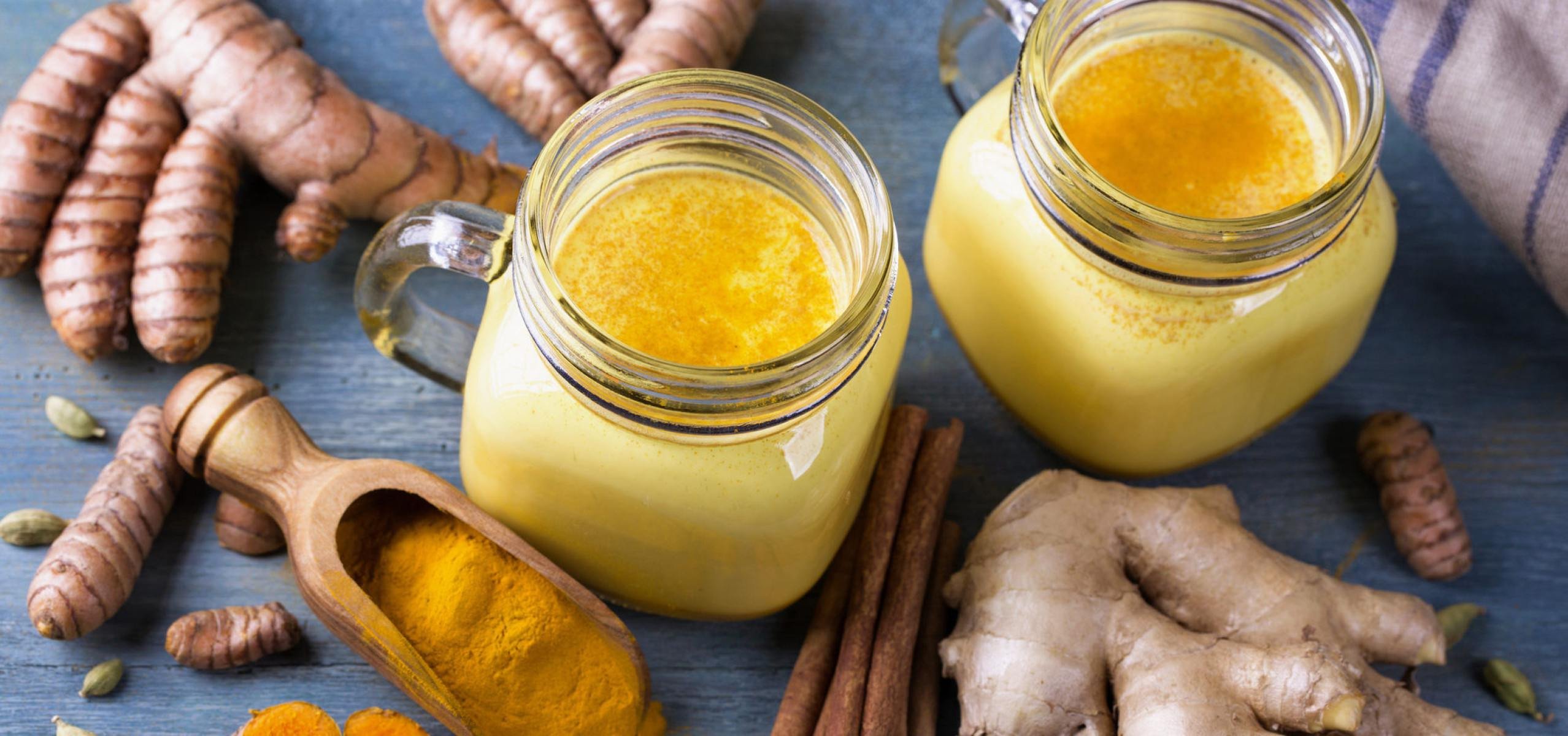 Golden Milk: benefícios, receitas e como tomar o leite dourado -  Elena Schweitzer