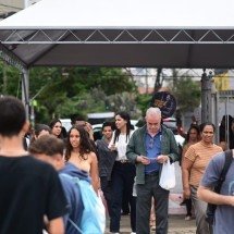 Primeiros candidatos a saírem da prova do ENEM disparam: 'cansativo' - Leandro Couri/EM/D.A. Press