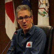 Zema e o deputado Prof. Cleiton: resolver a dívida ou privatizar? -  (crédito: Jair Amaral/EM/D.A Press)