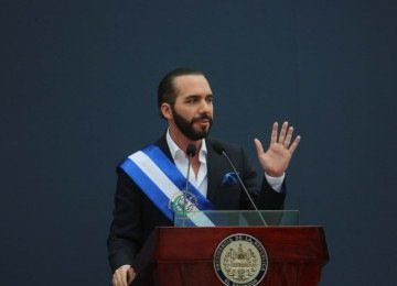 Nayib Bukele, de El Salvador, acena no dia da posse -  (crédito: Governo Danilo Medina/Flickr)