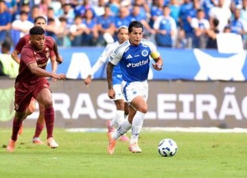 Com o Mineirão lotado, Cruzeiro, do volante Lucas Romero, fica no 0 a 0 com o Fluminense -  (crédito: Ramon Lisboa/EM/D.A. Press)