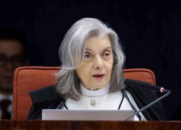 'Em todas essas eleições houve campanhas de desinformação para desacreditar os comitês eleitorais e o Poder Judiciário. No Brasil foi campanha dirigida, teve um efeito, mas não foi suficiente para ter a ruptura do estado democrático. A democracia permaneceu inabalável', Cármen Lúcia, Presidente do Tribunal Superior Eleitoral -  (crédito: SOPHIA SANTOS/STF)