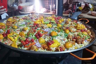 Galinhada feita com óleo de macaúba e creme de pequi -  (crédito: Fabrícia Andrade/Divulgação )