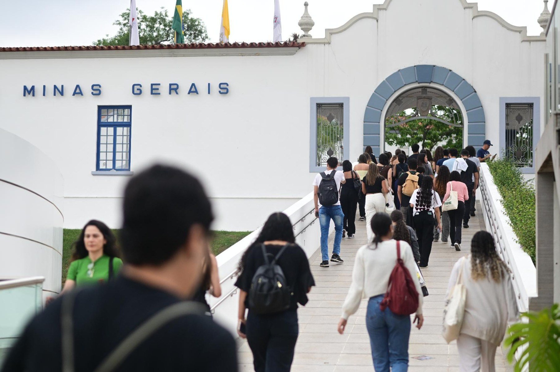 Candidatos chegando no local de prova do Enem 2025-Leandro Couri/EM/D.A. Press
