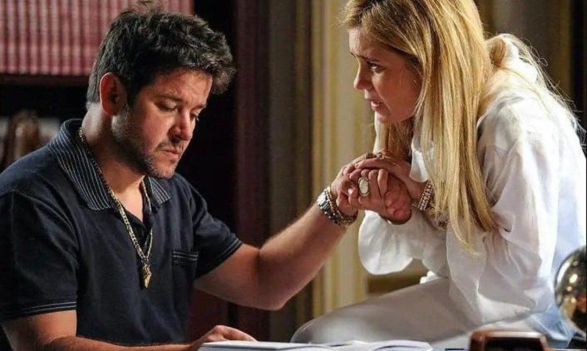 Adriana Esteves retornaria para interpretar Carminha, a vilã icônica da trama, enquanto Murilo Benício voltaria como Tufão.
- (crédito: Divulgação)