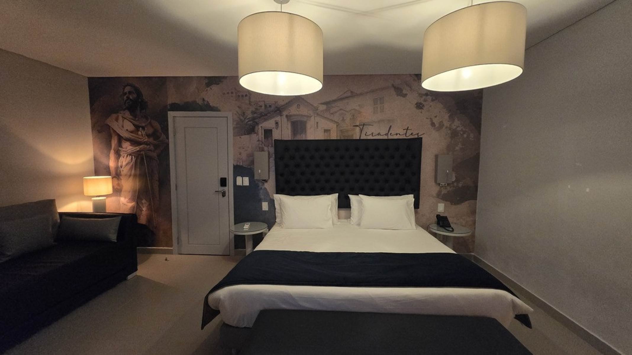 Já oensou em se hospedar no quarto que faz homenagem ao herói Tiradentes-Carlos Altman/EM