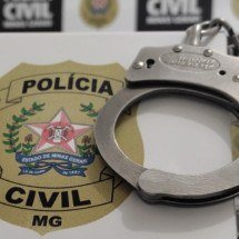 Servidora que desviou armas da Polícia Civil é presa pela Corregedoria   - PCMG