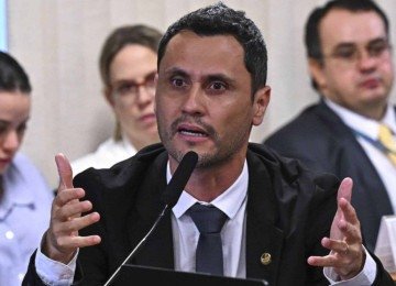 Sucessão em Minas: os (discretos) sinais de aproximação de Cleitinho com o PT -  (crédito: Platobr Politica)