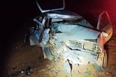 Os caros ficaram completamente destruídos com a batida frontal -  (crédito: PMRv)