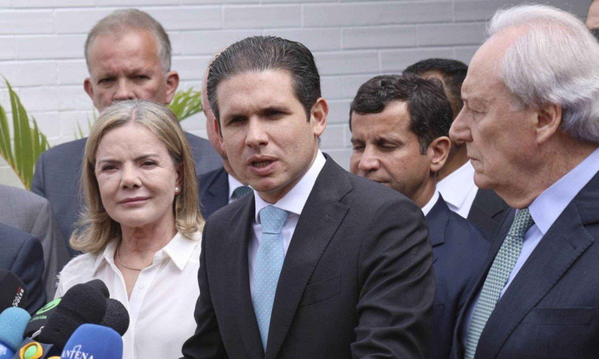 Contra as facções: a estratégia do governo para tentar derrubar relatório de Derrite -  (crédito: Platobr Politica)