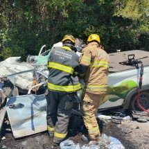 MG: mãe e filha morrem esmagadas por caminhão em acidente na BR-265 - Divulgação/Corpo de Bombeiros