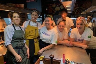 BH: mulheres assumem a cozinha do Pacato em noite de aniversário