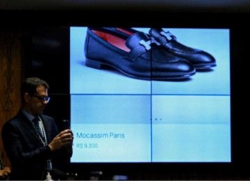 Parlamentar exibiu foto com valor de sapato utilizado por investigado na CPMI do INSS -  (crédito: Carlos Moura/Agência Senado)