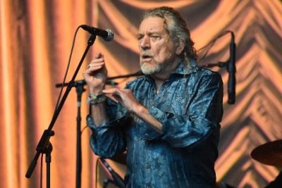 Ex-vocalista do Led Zeppelin, Robert Plant é um dos headliners do C6 Fest 2026, que acontece entre 21 e 24 de maio em São Paulo -  (crédito: ANDY BUCHANAN/AFP)