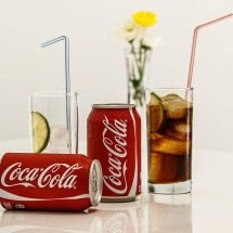 Uma vez por ano, lata da Coca-Cola fica azul no Brasil; entenda - Imagem de Steve Buissinne por Pixabay

